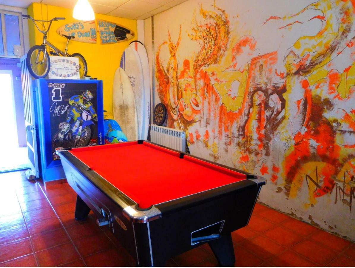 The Paintshop Hostel Figueira da Foz Exterior photo